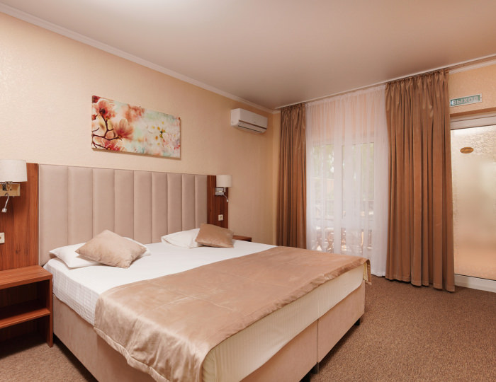 Делюкс 2-м с 3-мя с доп.местами Бетон 1 этаж - Курортный отель «Славянка»