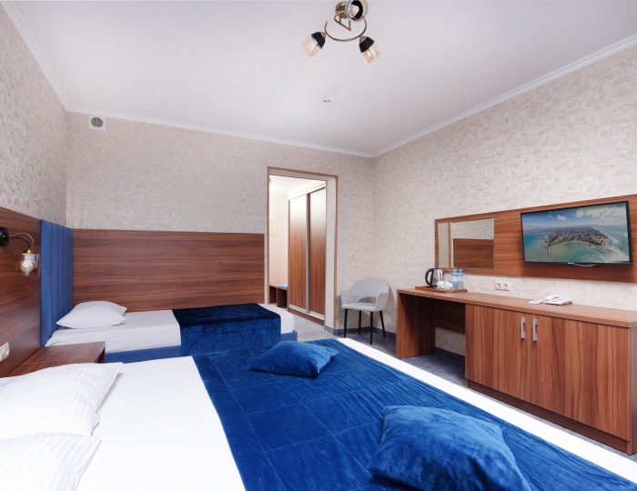 Комфорт 2-местный с 2-мя доп.местам - Курортный отель «Славянка»