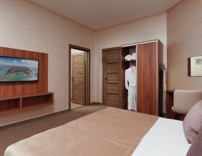 Люкс 2-местный с террасой 2-комнатный - Курортный отель «Славянка»